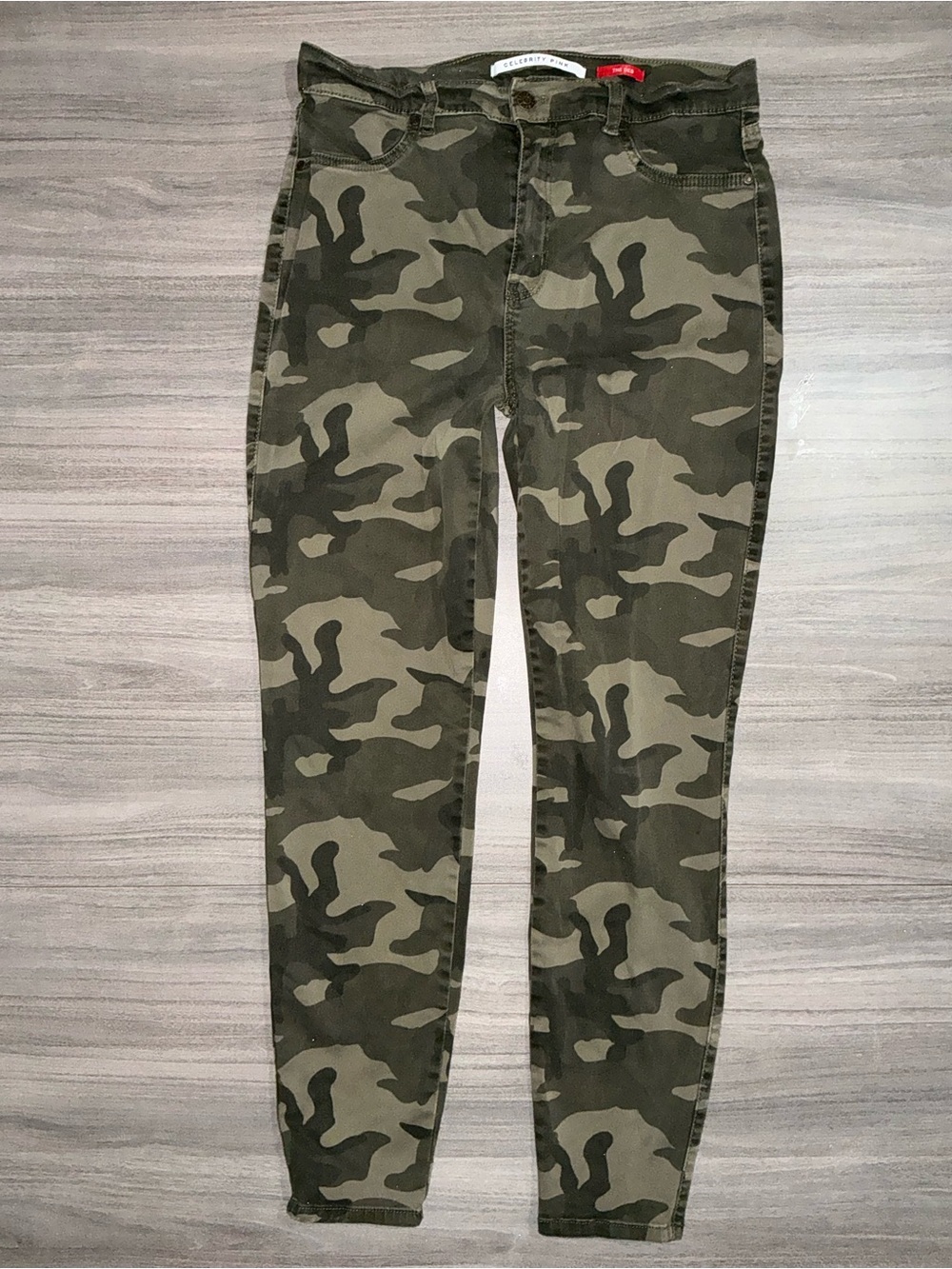 Celebrity Pink Juniors High Rise Camouflage Skinny Jeans 13/31